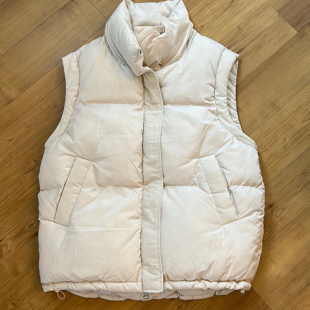 ASOS Bershka vest SZ-L